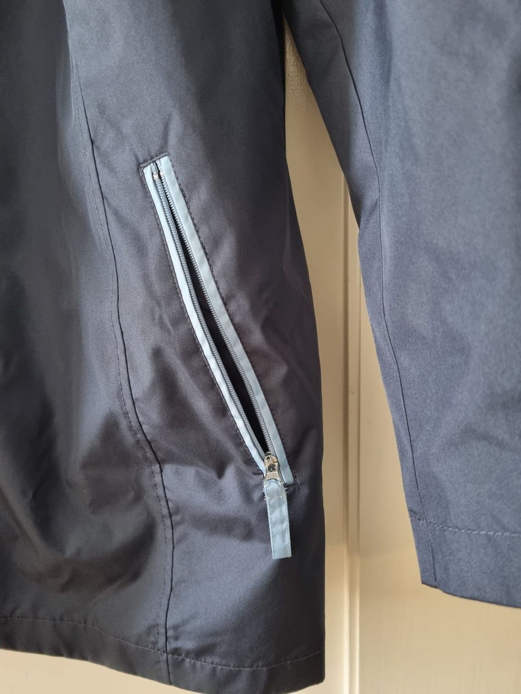 Jacken: Damen Regenjacke dunkelblau – Neu (gemäss Beschreibung) aus Lenk im Simmental von oli66661 3