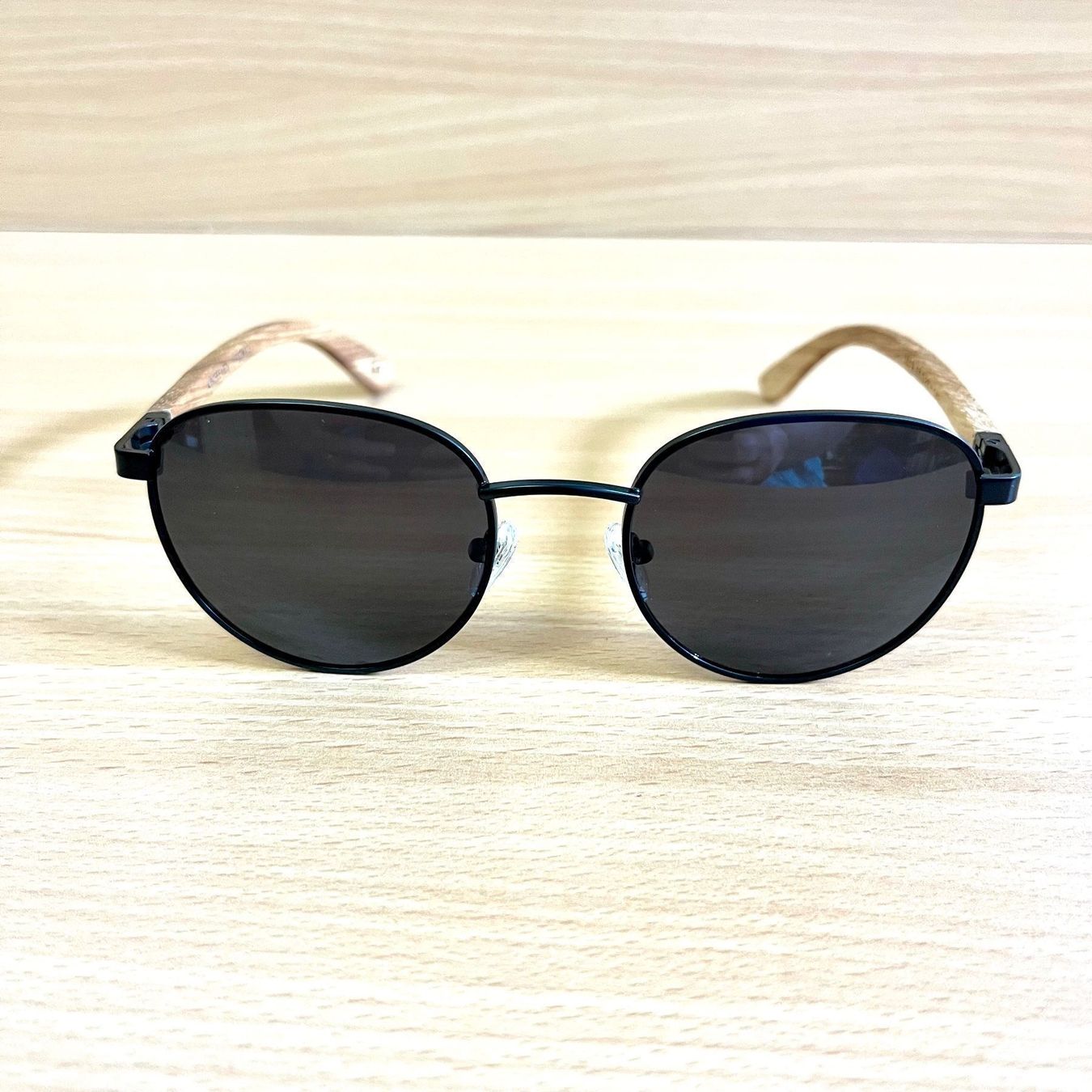 Occhiali & Lenti: Sonnenbrille mit Holzbügel - Kingseven – Nuovo e nell'imballaggio originale da Amlikon-Bissegg venduto da riestig