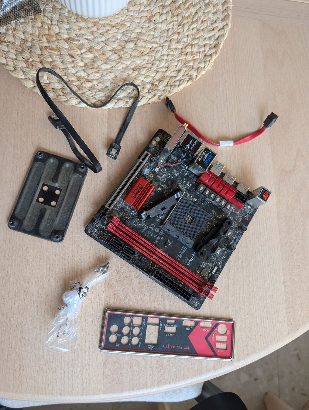 Asrock Schede madri: AsRock ab350 Gaming itx/ac – Usato da Bern venduto da tku_8m5t 2
