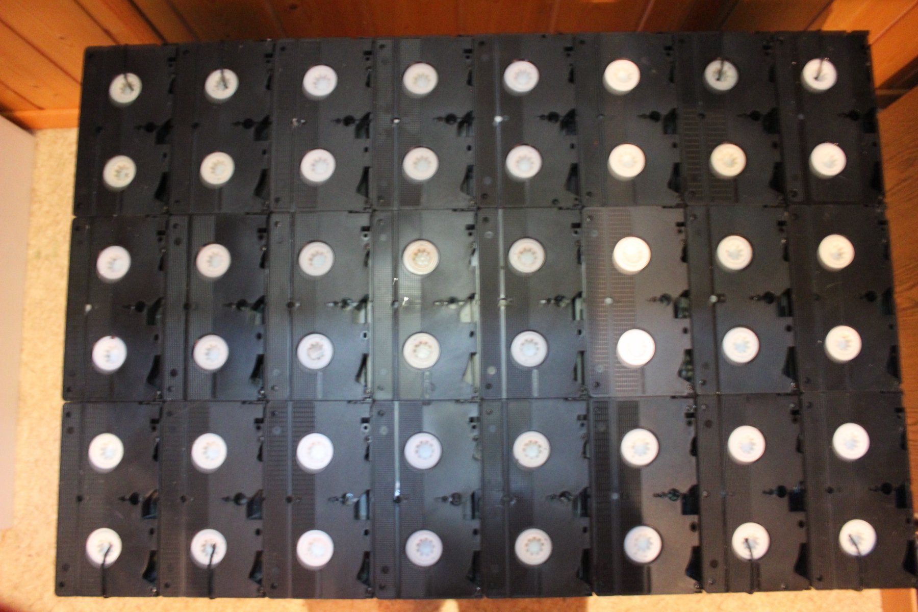 Tavoli: Salontisch Upcycling aus VHS – Usato da Kerns venduto da KIRSCHE06 1