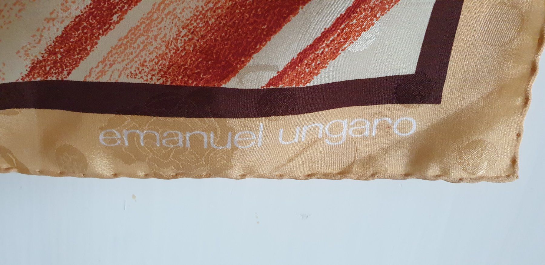 Foulard & Sciarpe: Foulard Emanuel Ungaro – Usato da Emmen venduto da magelan 1