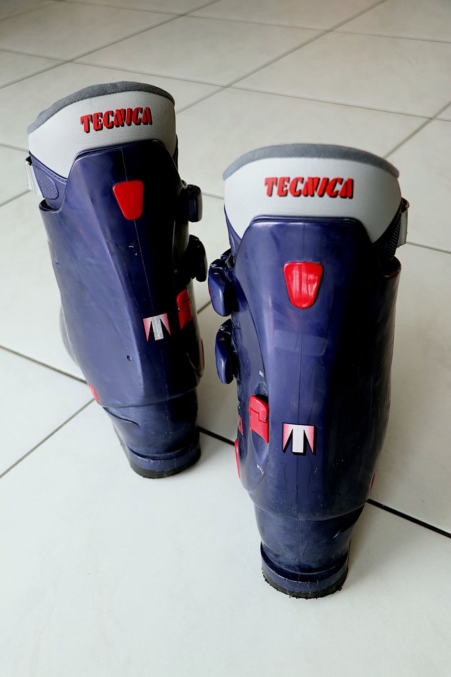 Tecnica Scarpe da uomo: Skischuhe Centric Technika CS 85 – Usato da Dietlikon venduto da Spotlight1 2