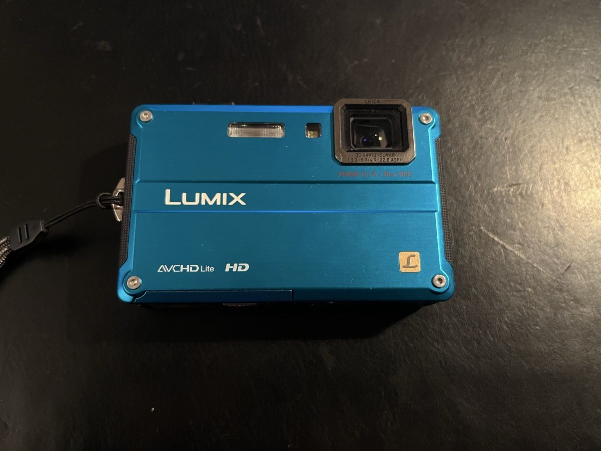 Panasonic Fotocamera: Lumix DMC-FT2 Waterproof Camera - Perfect for Summer Fun! – Usato da Zuoz venduto da Gs88