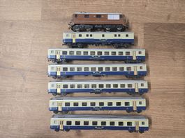 HAG 180 BLS Re 4/4 "Brüneli" (AC)  + 6× Roco BLS Wagen