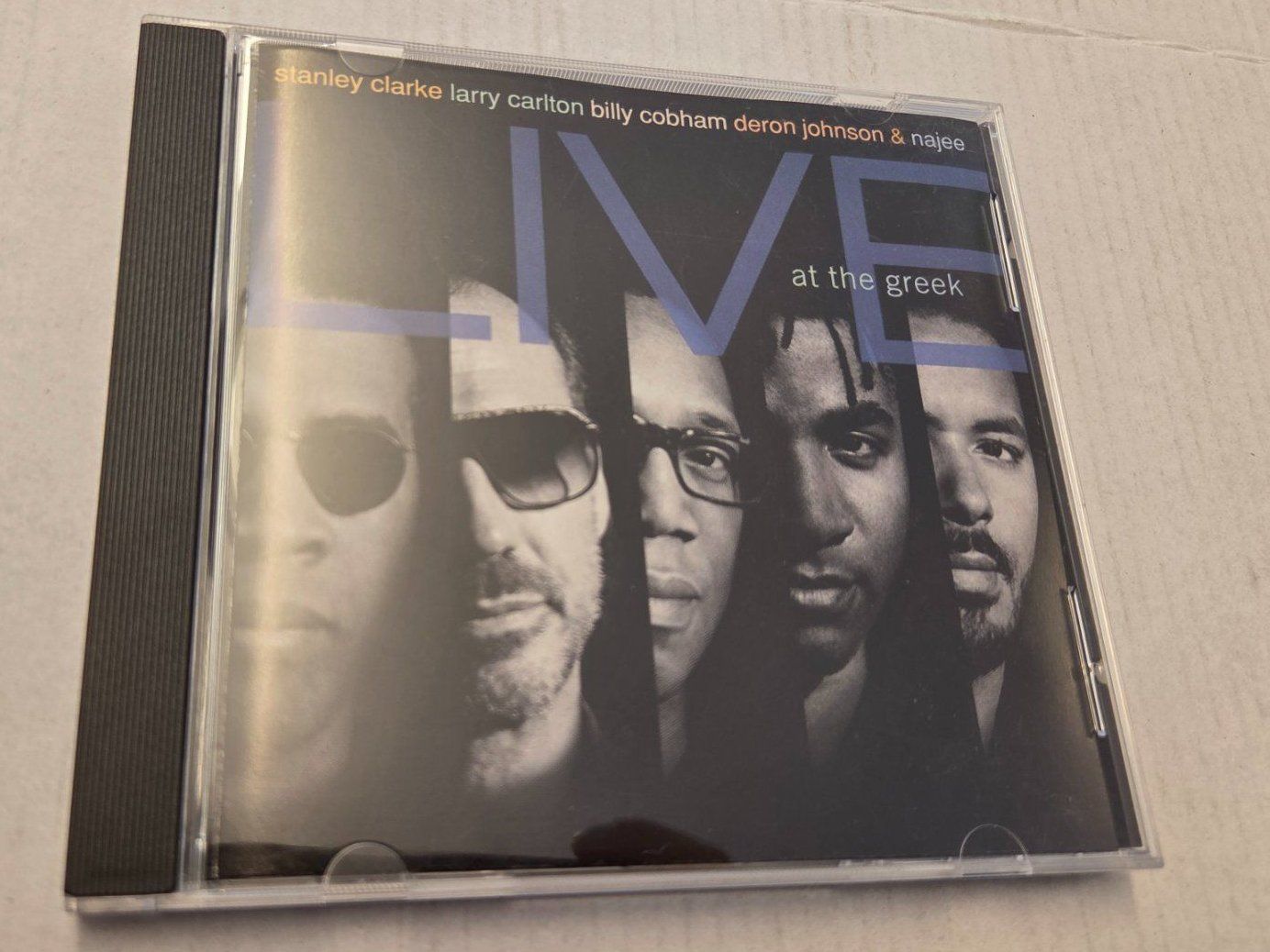 CD: STANLEY CLARKE - AT THE GREEK – Usato da Bern venduto da Vinylsound.ch