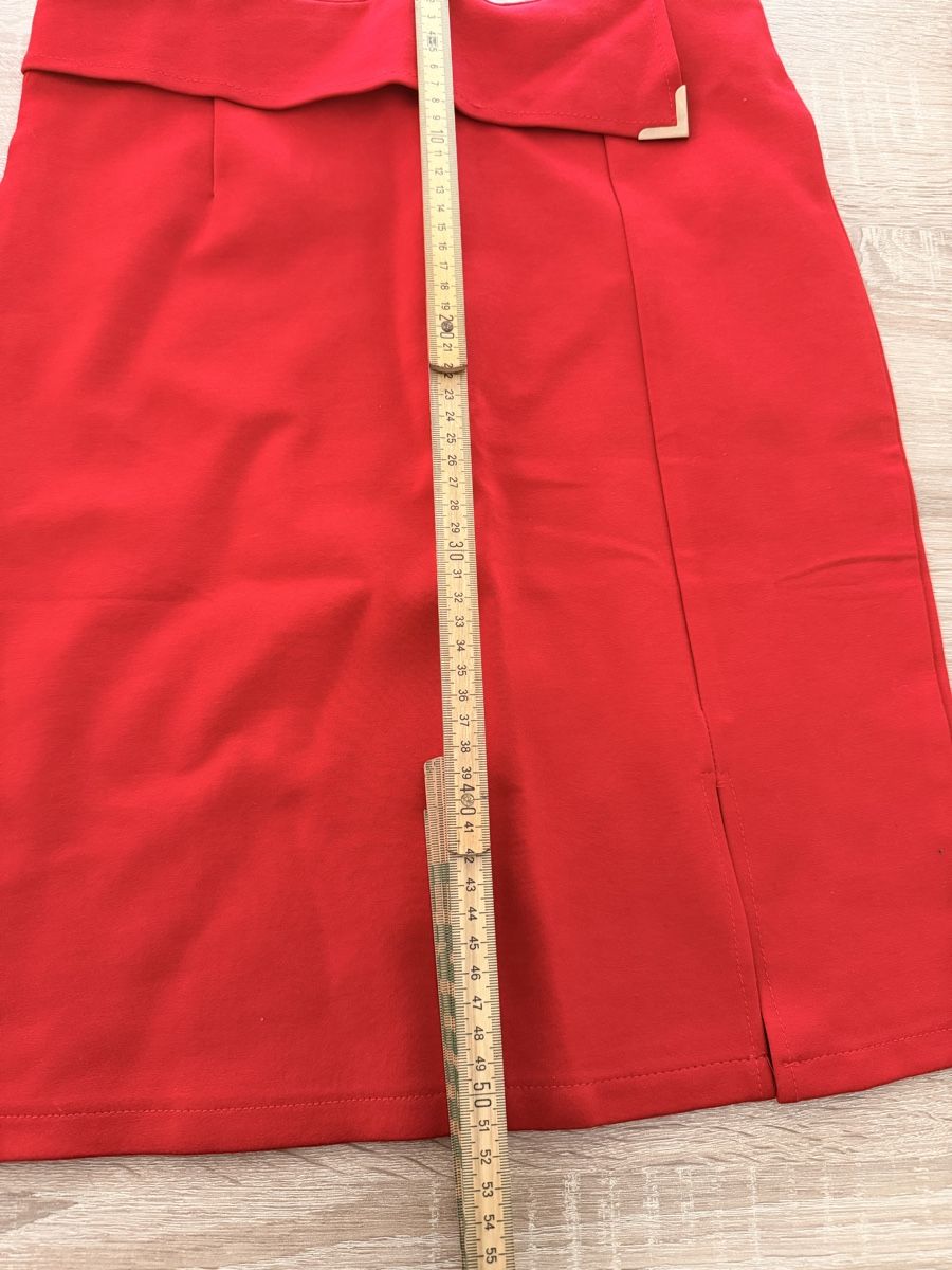 Gonne: Roter Minirock mit Schlitz, Grösse M – Nuovo (secondo la descrizione) da Trimbach venduto da Schwaenchen 3