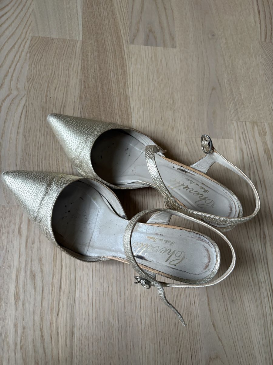 Chaussures femmes: Goldene Pumps , 38 – D'occasion à Zürich par Altnic