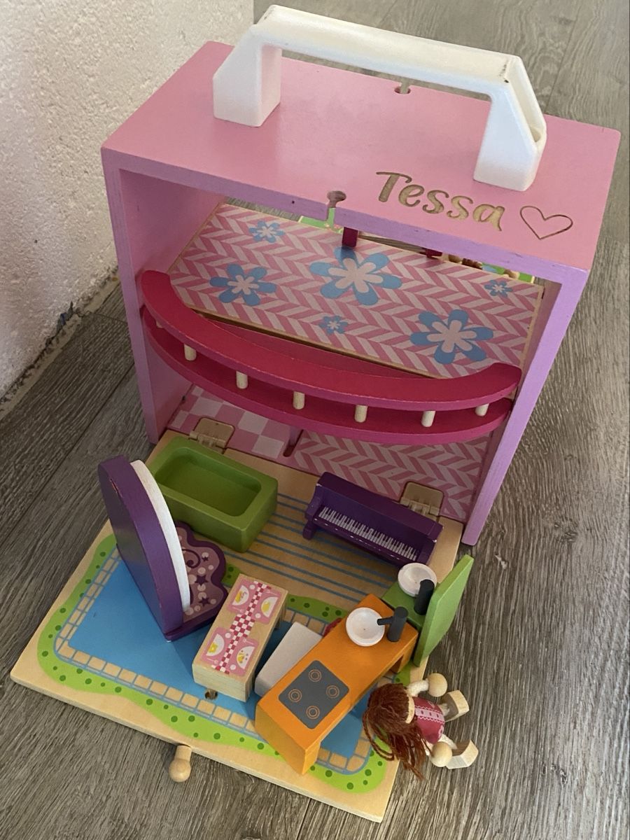 Giocattoli: Boxset Dollshouse INT4FILIA – Usato da Jegenstorf venduto da Bahnhofshallenkiosk 3