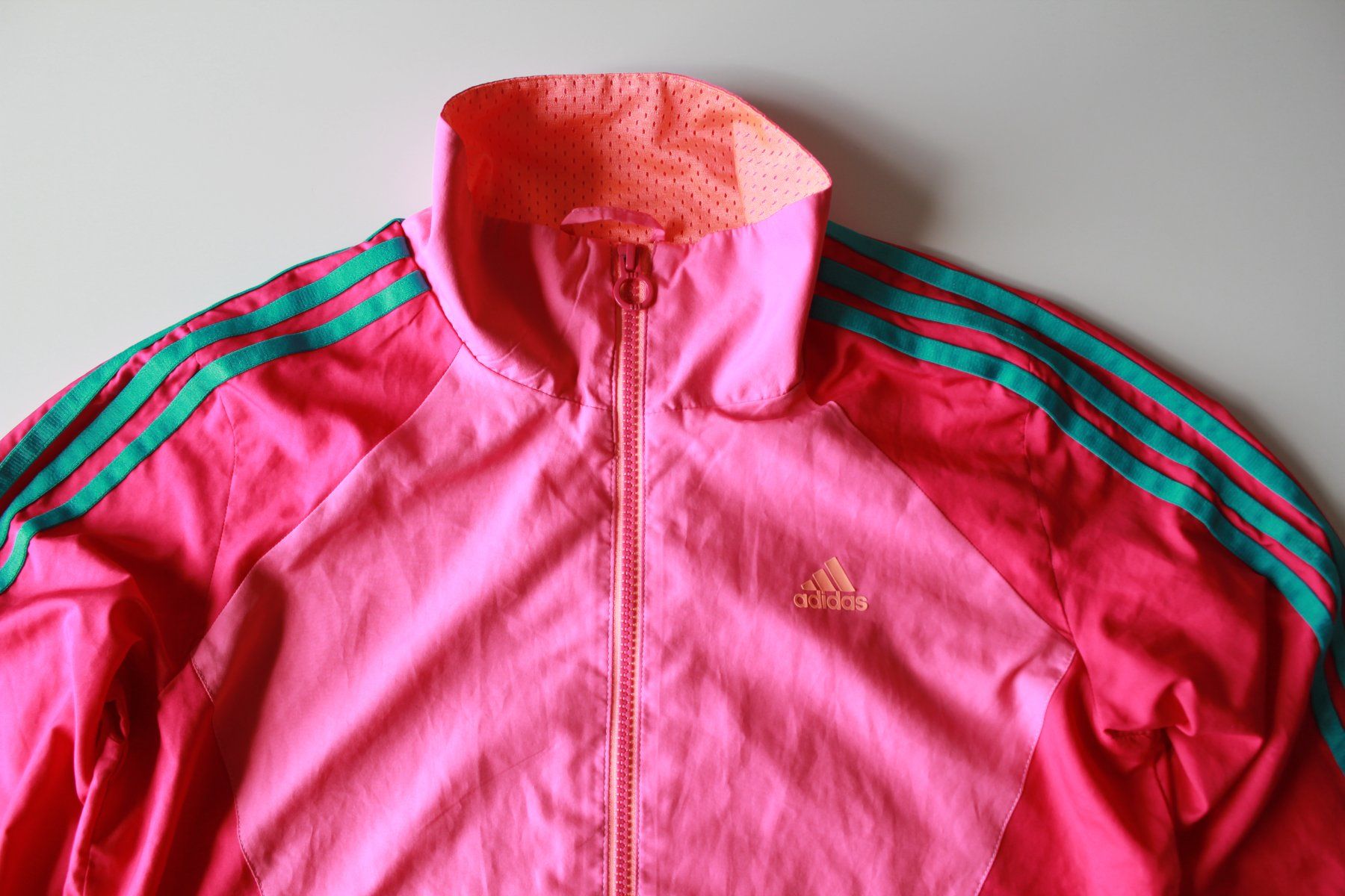 Adidas Giacche & Cappotti: Veste Adidas rose t.164 – Usato da Peseux venduto da Gilloss 1