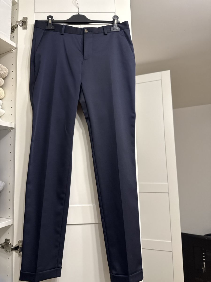 Zara Anzüge: Zara Anzug, Marineblau – Gebraucht aus Zürich von Sime23 1