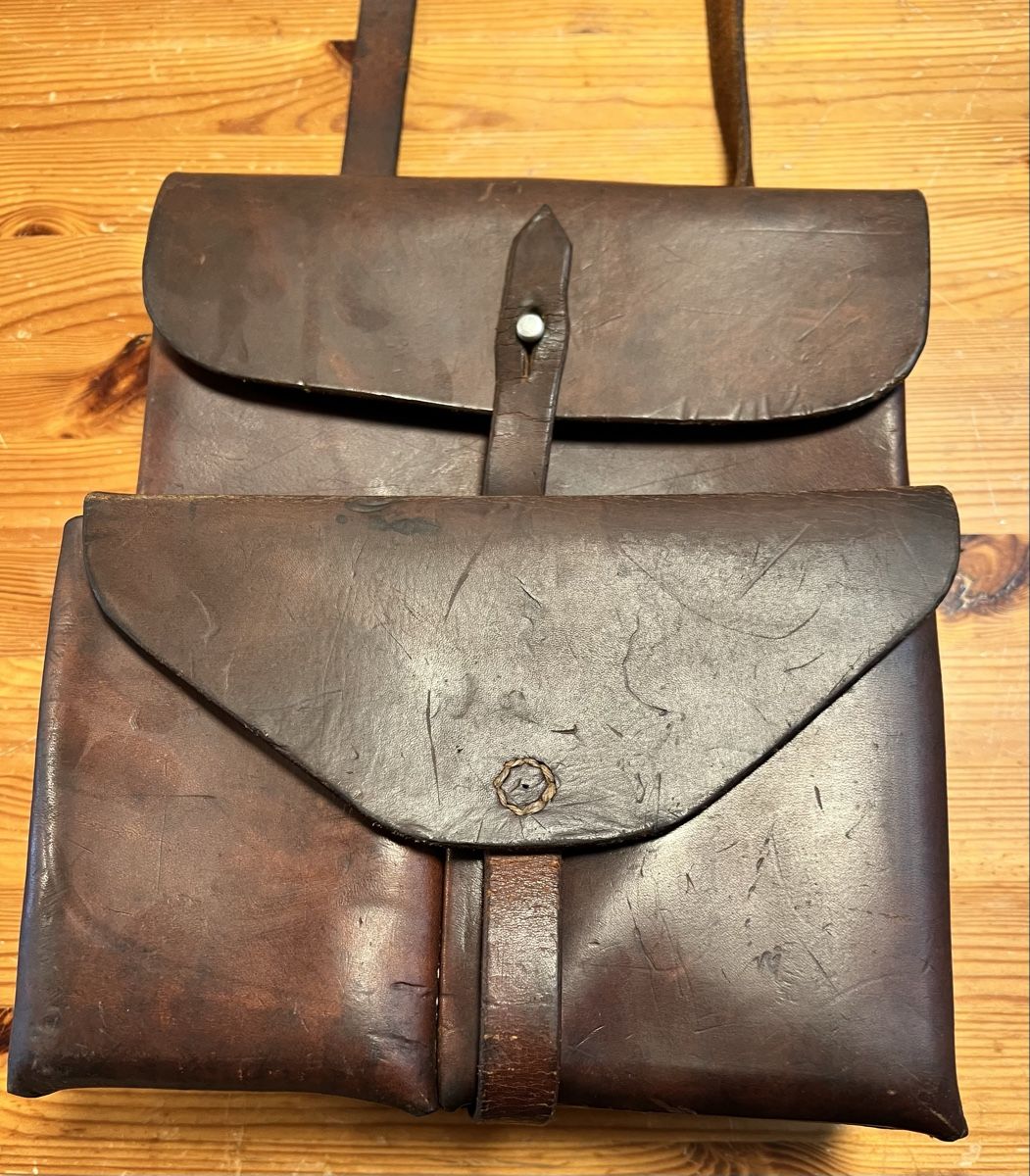 Schweizer Armee Borse: Ledertasche Antik Vintage Armee – Usato da Sevelen venduto da Ritiplampi 1