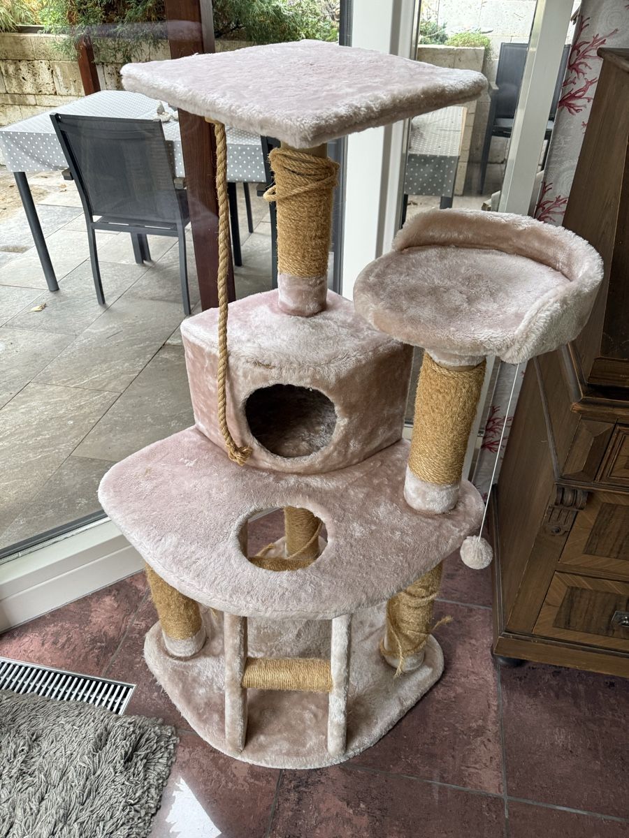 Katzenbaum - Kratzbaum: Katzen Kratzbaum – Gebraucht aus Oberhof von Babylonier