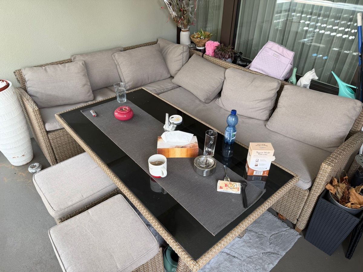Mömax Set di tavolo e panche: Lounge für Balkon – Usato da Zürich venduto da vel_8pks