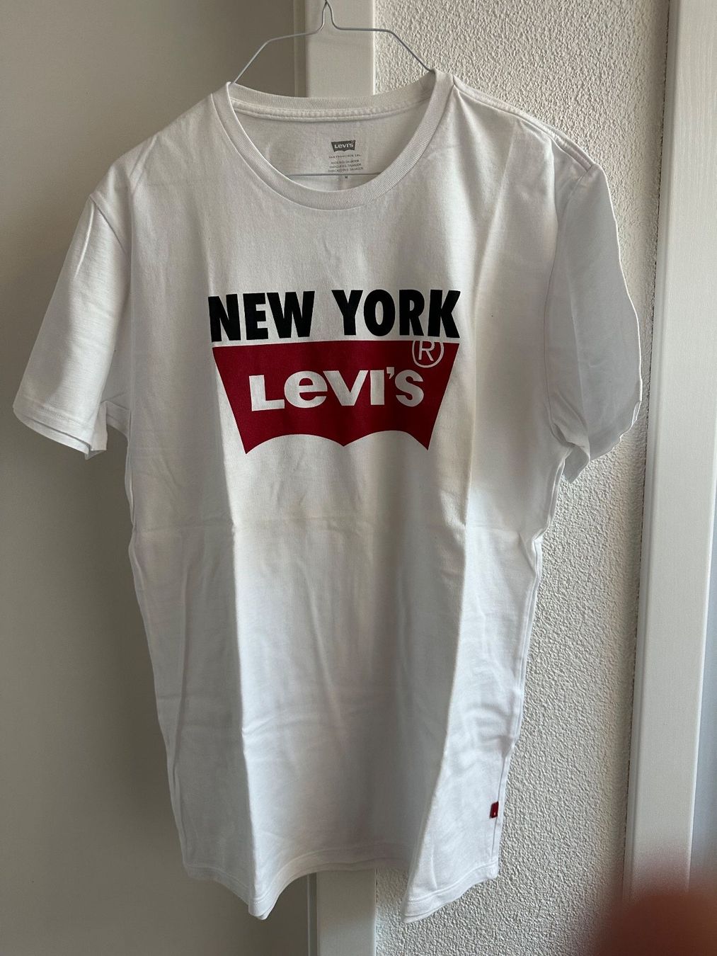 Levi's T-Shirts: Poloshirt Lewi's Gr. M – Gebraucht aus Wynau von emi_23