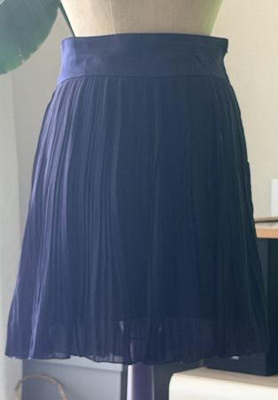 Navy Blue Pleated Midi Skirt !