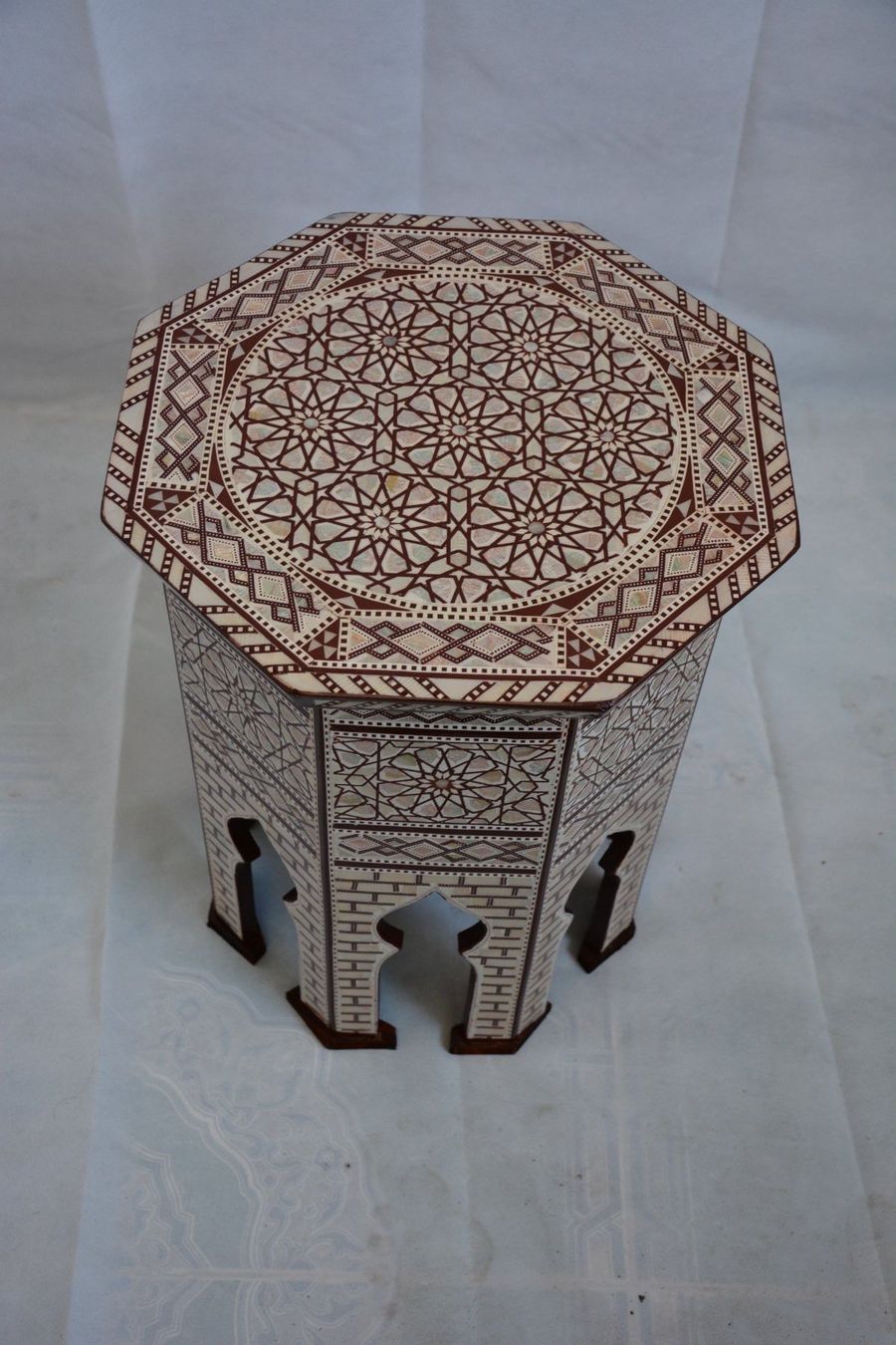 Tavoli: Table coffre en marqueterie nacre. – Nuovo (secondo la descrizione) da geneve venduto da louisart 2
