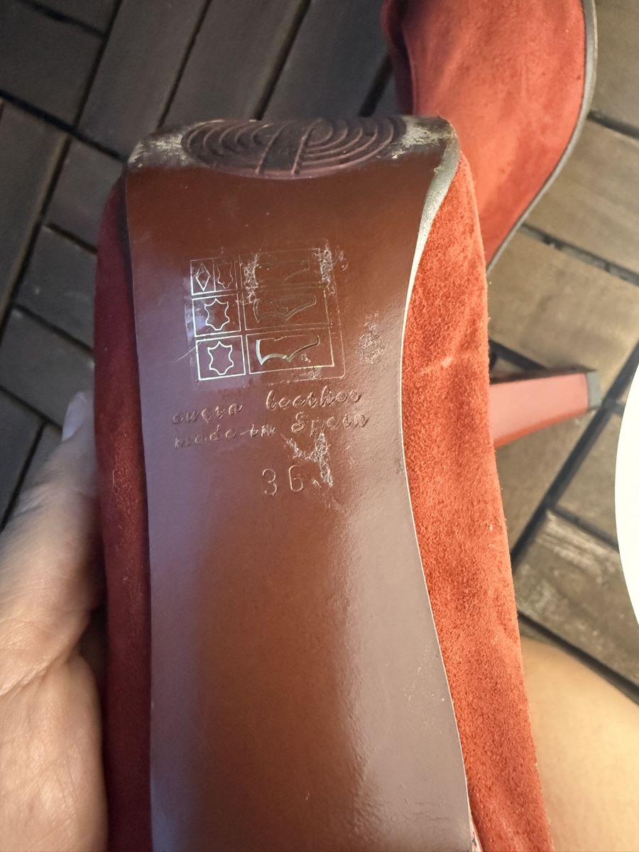 Chie Mihara Scarpe da donna: Chie Mihara red suede heels size 36 NP 250 FR! – Usato da Zürich venduto da Allwelcome 4