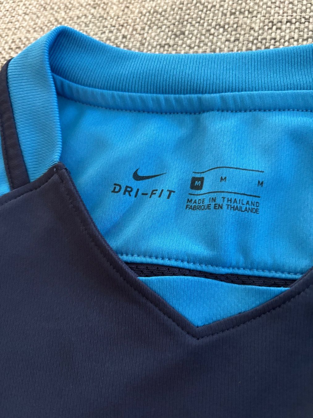 Nike Canottiere & Pantaloni: FCZ Fussballshirt Grösse M – Usato da Bülach venduto da bjoernbenny 1