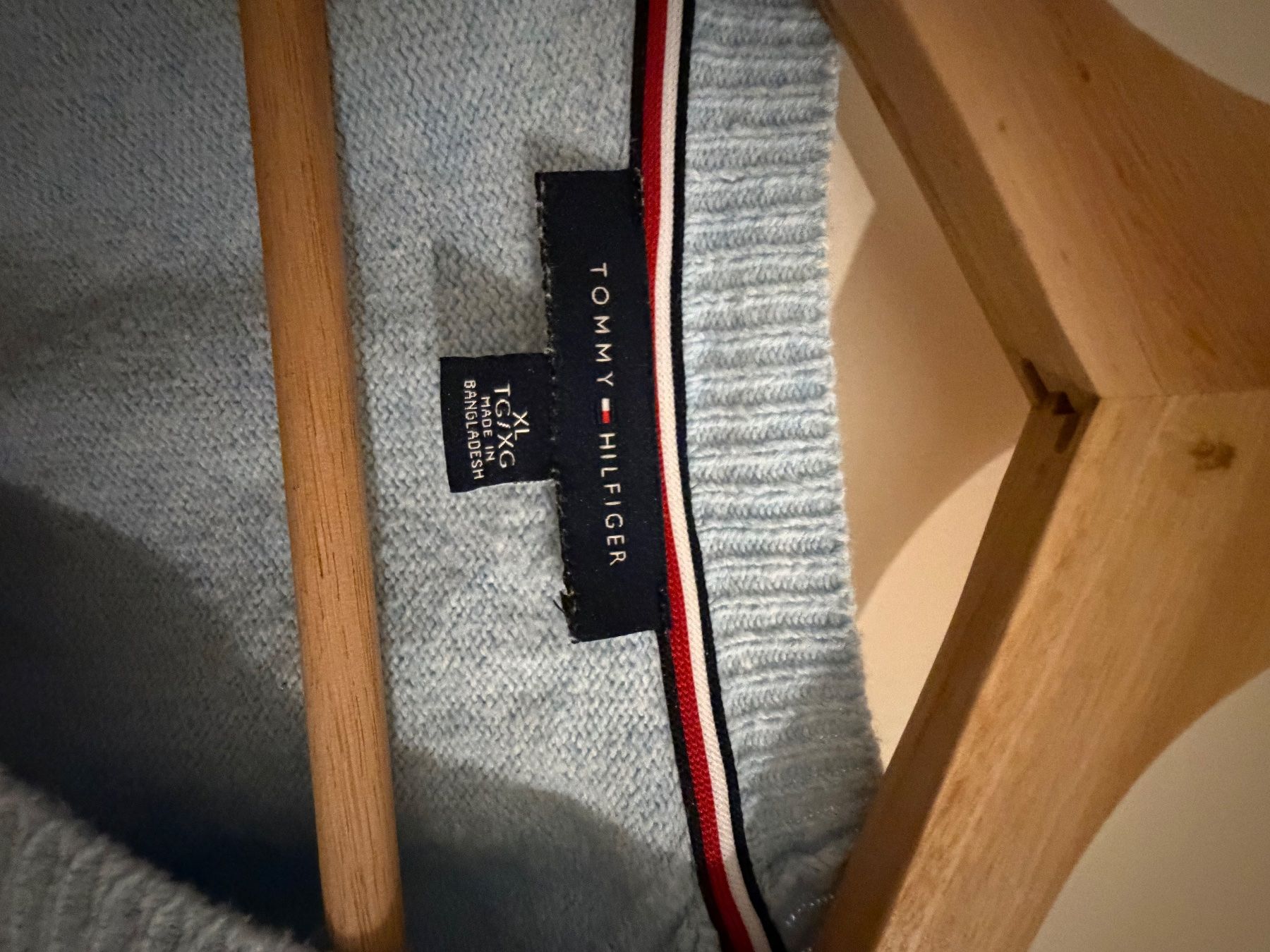 Tommy Hilfiger Pullover & Sweatshirts: Tommy Hilfiger Pullover XL Herren/Damen – Gebraucht aus Zürich von jin_v9m5 2
