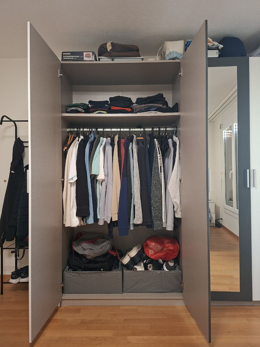 Schränke: White wardrobe with central mirror – Gebraucht aus Meilen von _giozampe_ 2