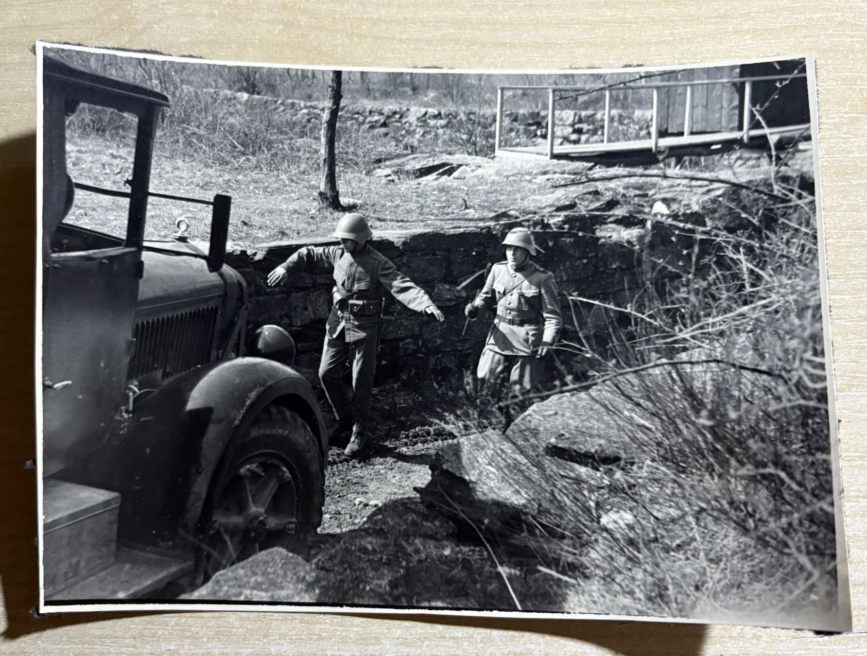 Cartoline postali: SCHWEIZER ARMEE LASTWAGEN IM FELDE – Usato da Ostermundigen venduto da wini63