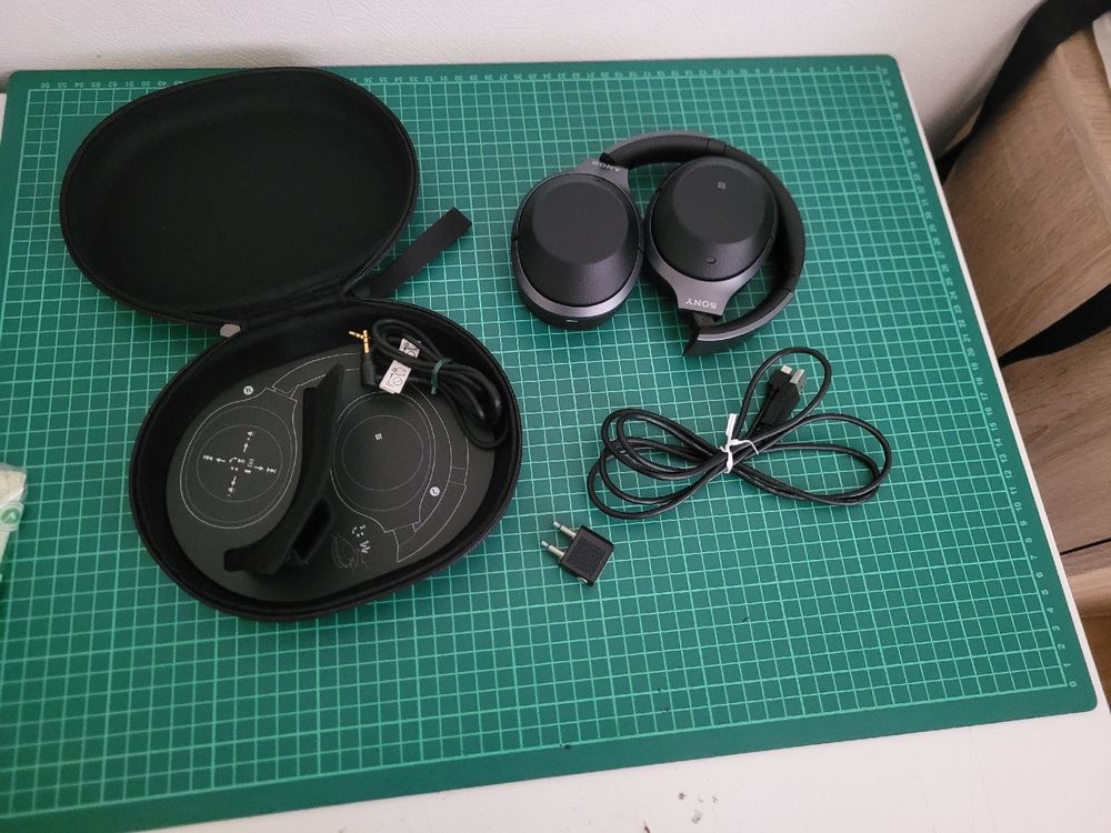 Sony Kopfhörer: Sony WH-1000XM3 Noise Cancelling Headphones - Black 🎧🖤 – Gebraucht aus Meyrin von Retro-GZ