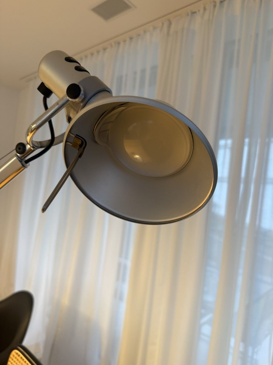 Artemide Lampade: Artemide Tischlampe Mini defekt – Difettoso da St. Gallen venduto da zue_9mnd 2