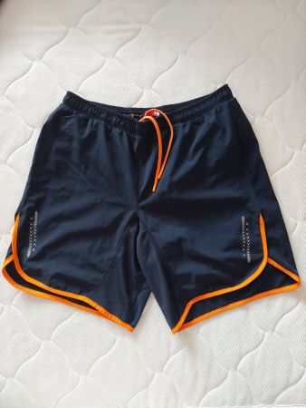 Kurze Hose