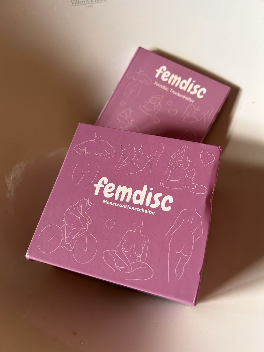 Attrezzature mediche: Femdisc Menstruationsscheiben (2 Stück) – Nuovo (secondo la descrizione) da Oberwil b. Büren venduto da sab_anja