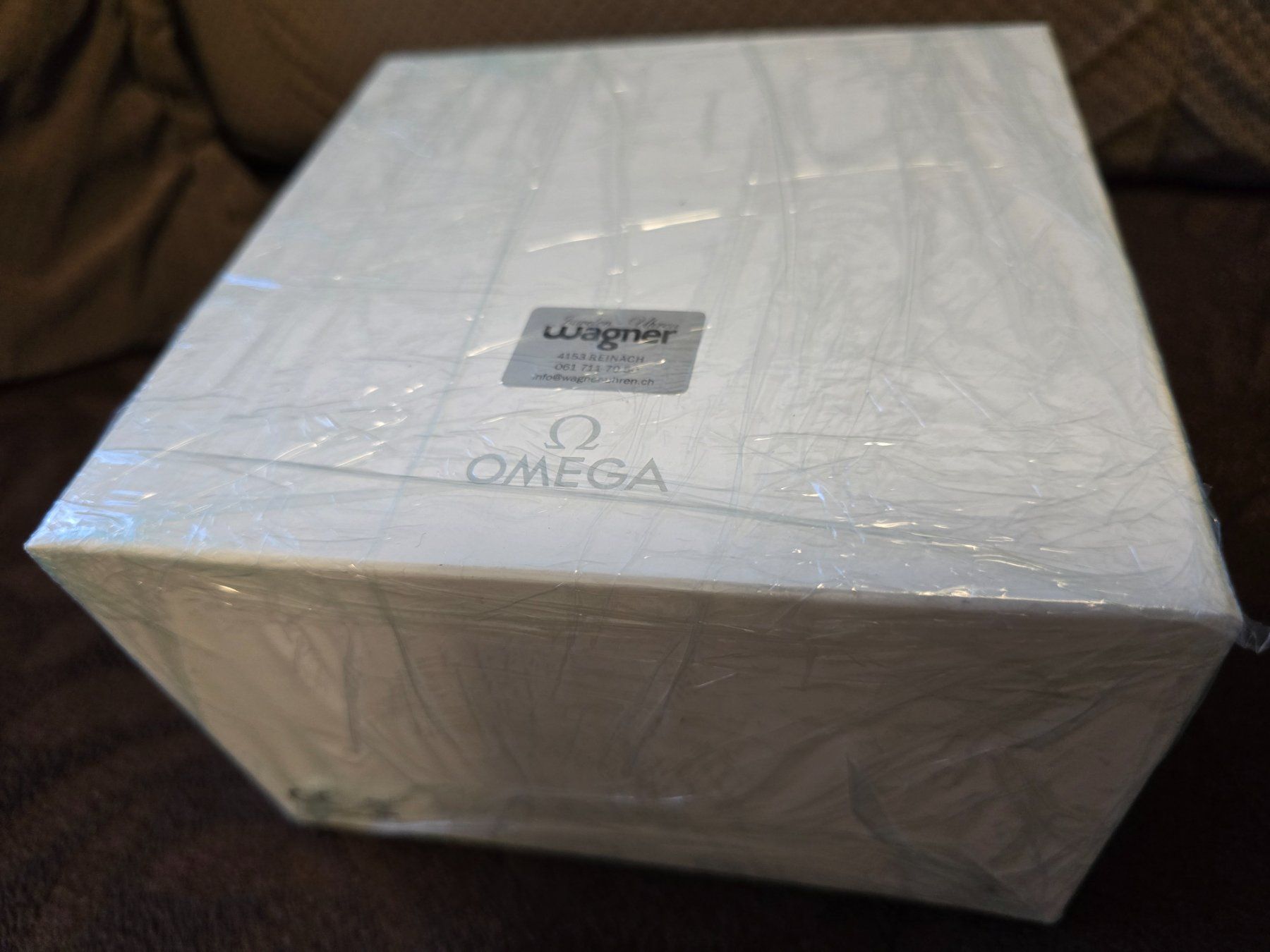 Omega Orologi: Omega Box 100% Neu & Unbenutzt – Nuovo e nell'imballaggio originale da Basel venduto da Settar 1