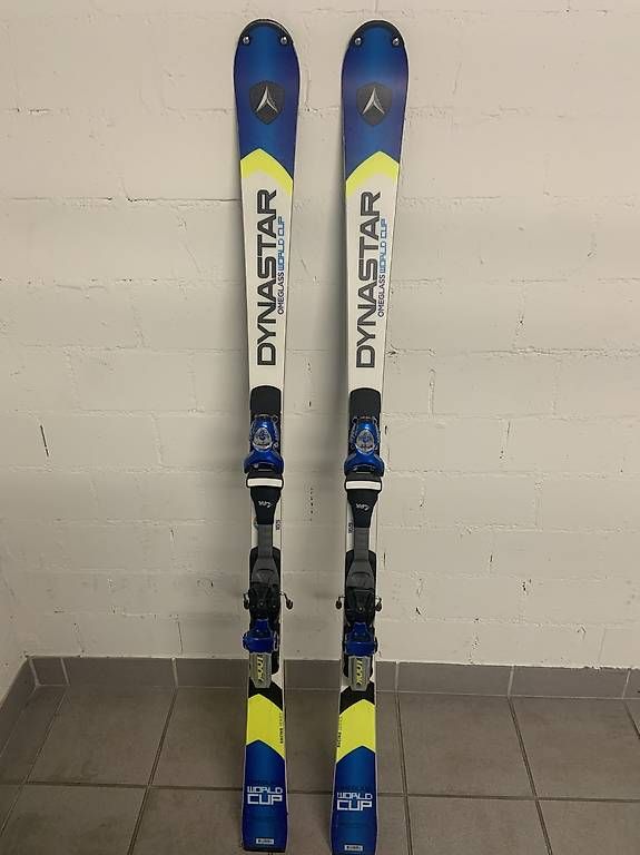 Dynastar Skis: Dynastar Omeglass World Cup 165 Skis – Gebraucht aus Davos Dorf von BenoitFichaux