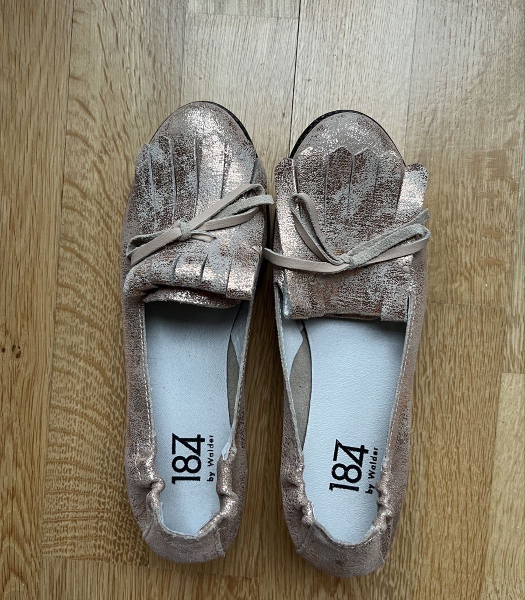 Schuhe für Mädchen: Schuhe Grösse 37 nie getragen – Neu (gemäss Beschreibung) aus Frauenfeld von ste_5h8b