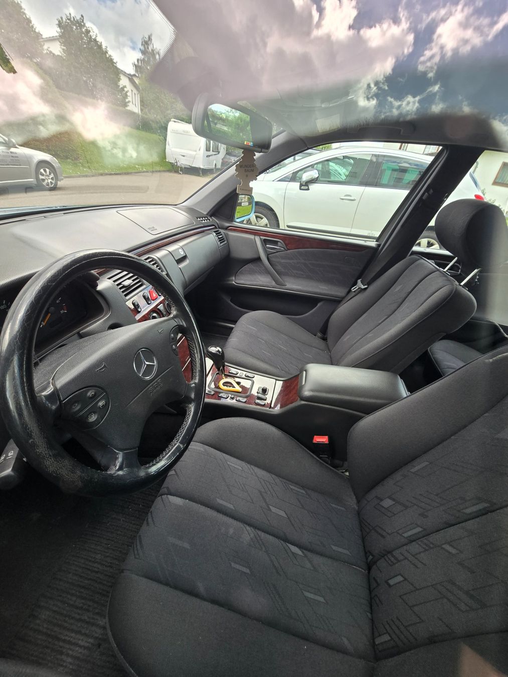 Mercedes-Benz Autos: Mercedes E220D – D'occasion à Wetzikon ZH par jet_c5m2 4