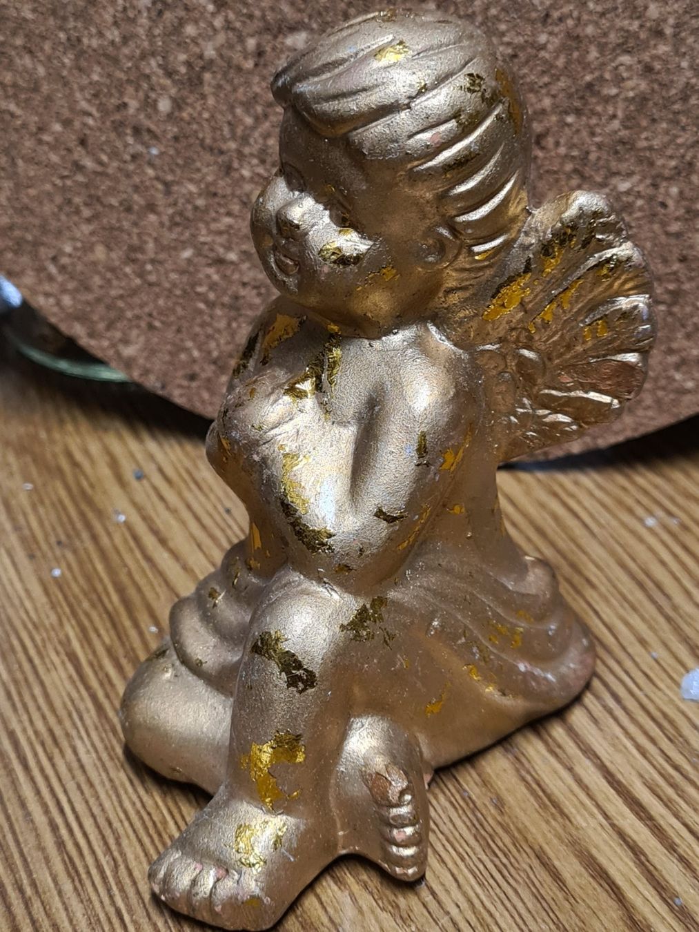 Figuren: Goldiger Engel H 9 x B 6 x L 7 cm – Gebraucht aus Amriswil von kleindeko 1