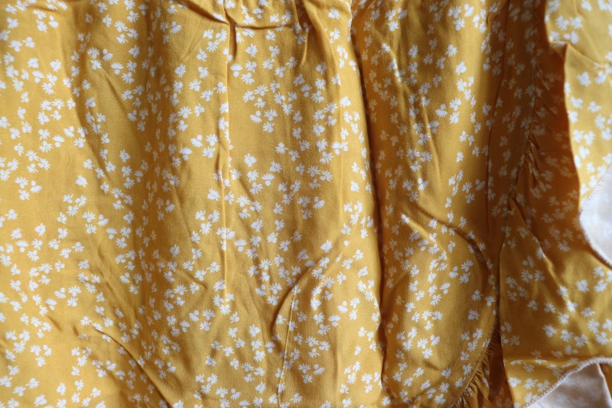 Brandy Melville Röcke: Jupe jaune à fleurs Brandy Melville – Gebraucht aus Mathod von Alice977 4