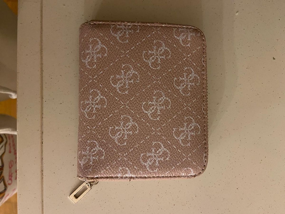 Guess Portamonete: Portemonnaie Guess – Nuovo (secondo la descrizione) da Dübendorf venduto da Sebashop 1