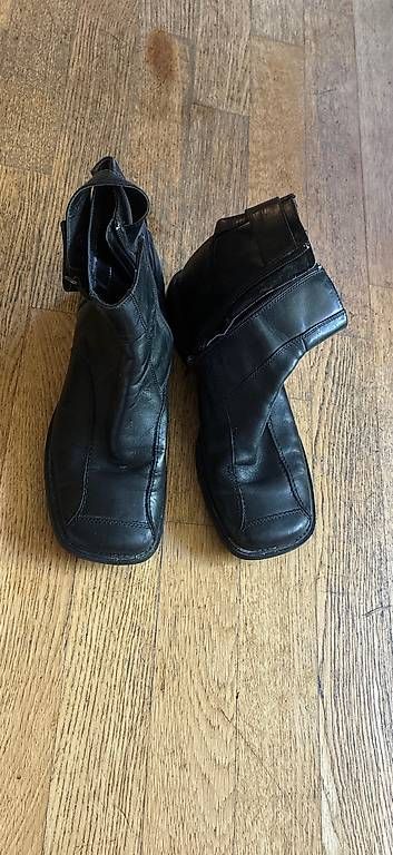 Chaussures femmes: Schwarze Schuhe Gr. 39 – D'occasion à Winterthur par maria0