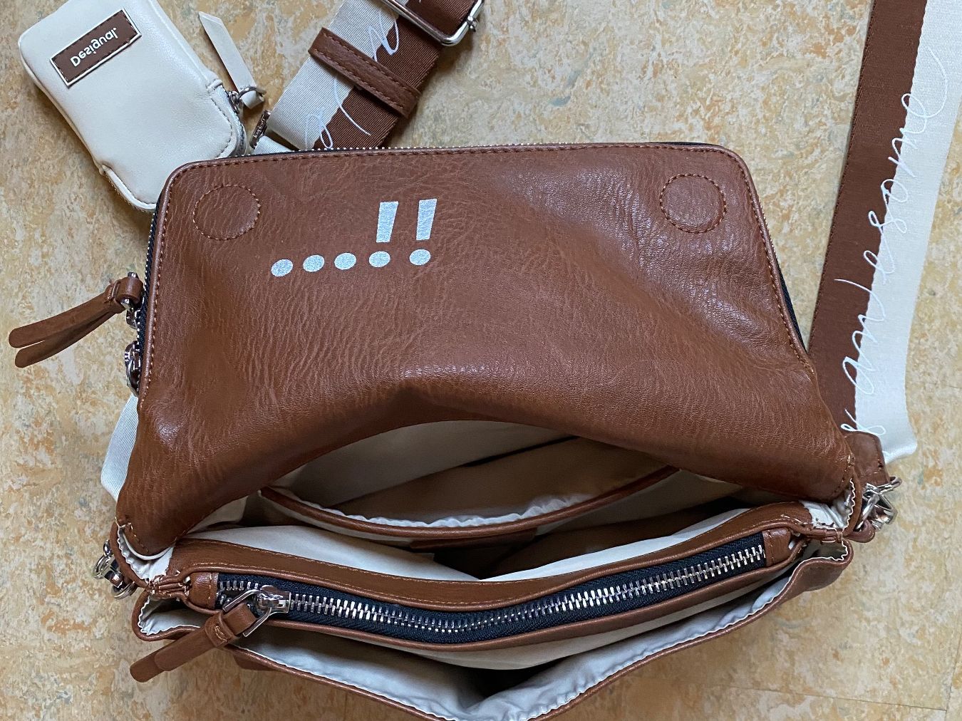 Desigual Sacs femmes: Desigual Handtasche / Borsa – D'occasion à Niederhasli par sonneee24 2