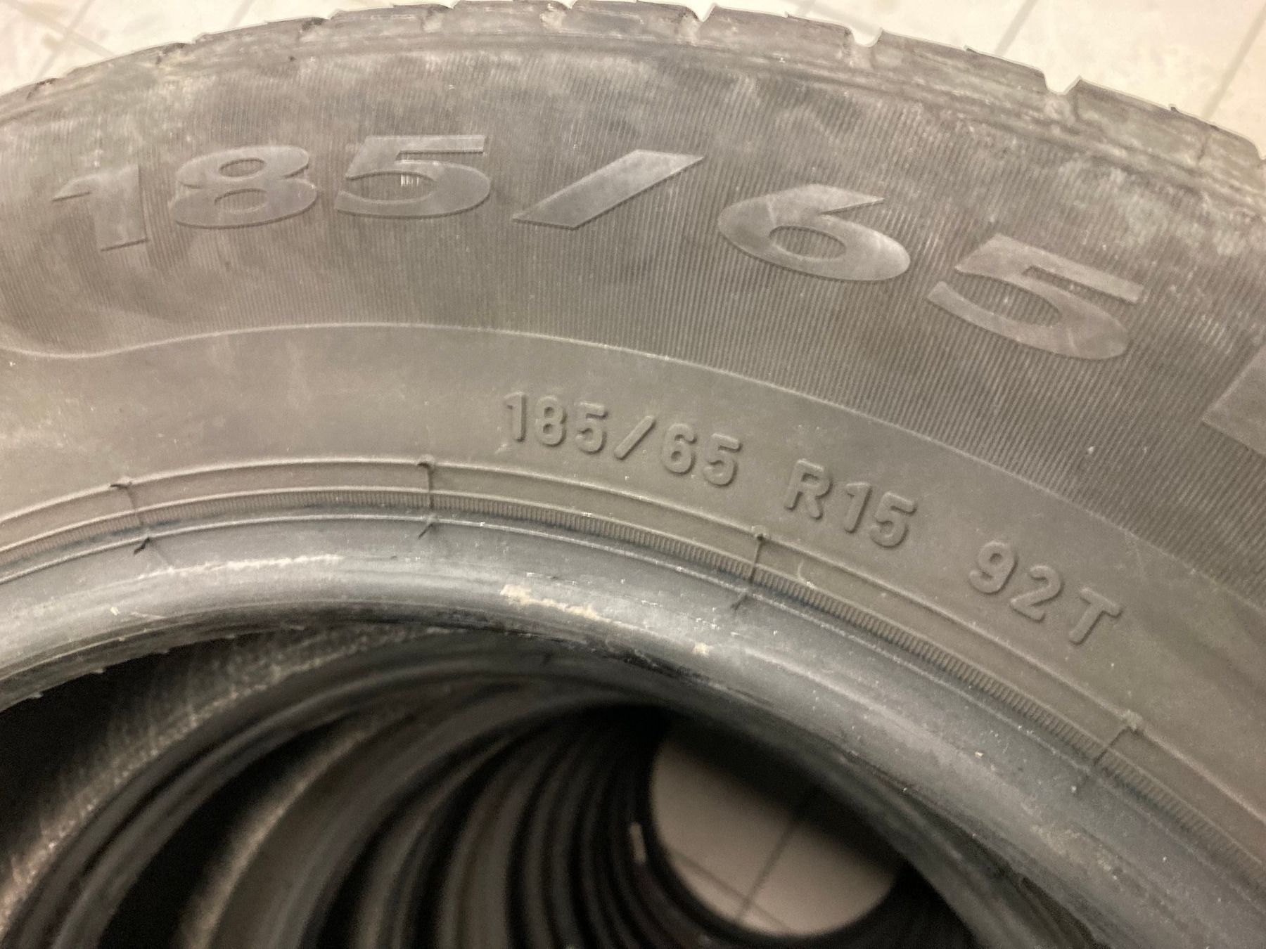 Pirelli Pneumatici & Ruote complete: 185/65R15 Sommerpneu – Usato da Cham venduto da WB2223 3