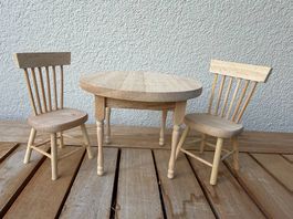 Holztisch mit Stühlen für Puppenhaus, passt auch zu Maileg