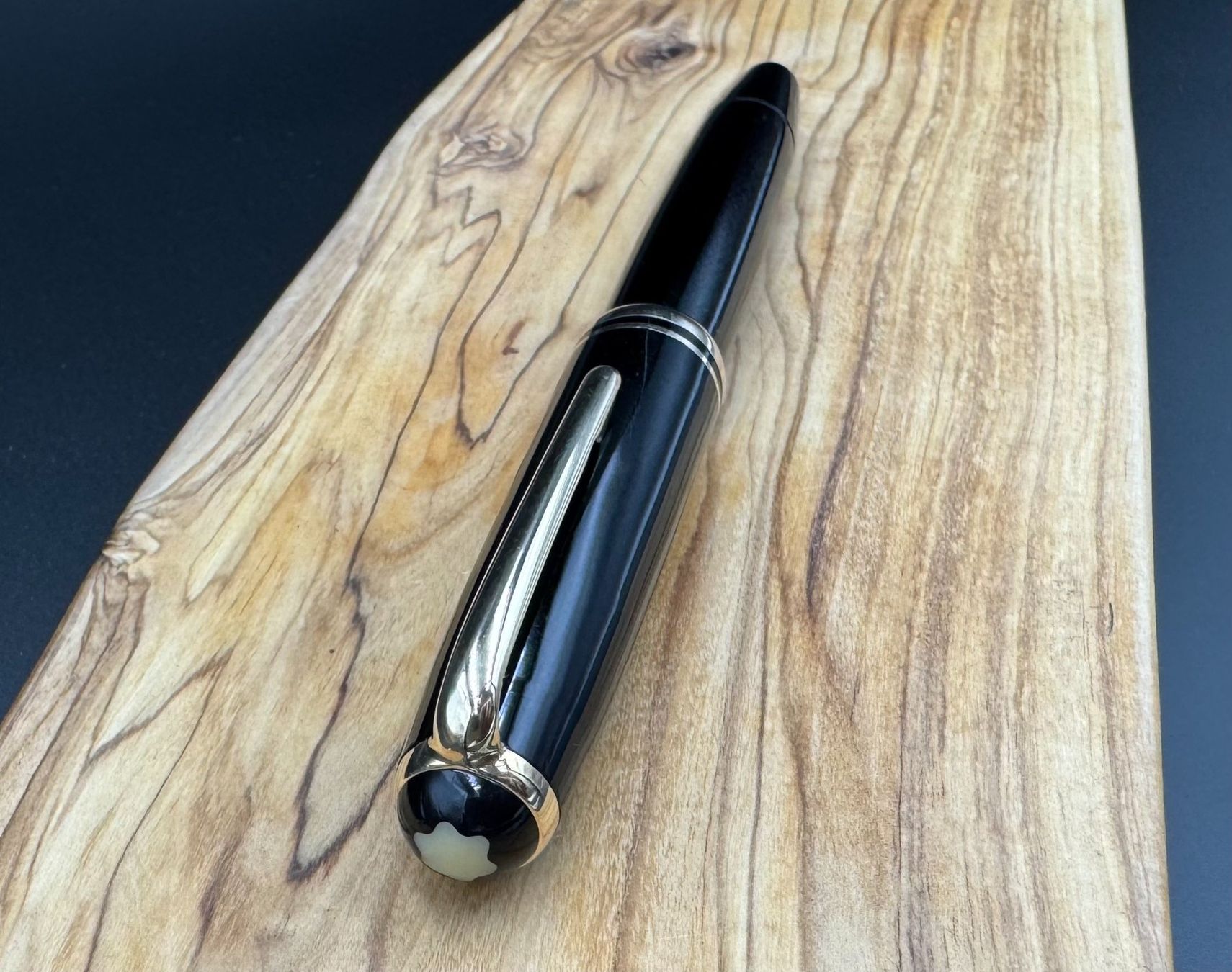 Montblanc Penna & Evidenziatori: Montblanc 256 Kolbenfüller – Usato da Beringen venduto da Luxinu 3