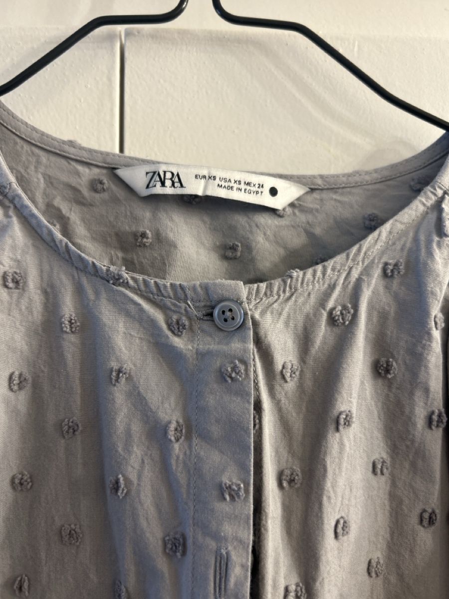 Zara Blusen: ZARA textured grey boho blouse, size XS fits until XL – Gebraucht aus Marly von redinaber 1