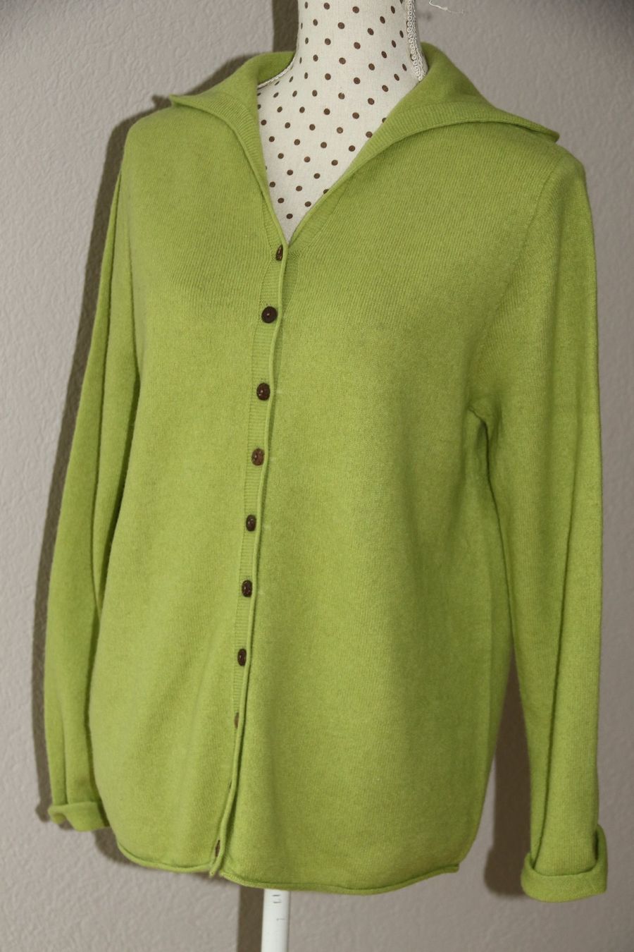 Jacken: Wunderschöne Kapuzenjacke aus 100% Wolle eher Gr.M  NEU – Neu und originalverpackt aus Oberwil-Lieli von Svetlana28 5