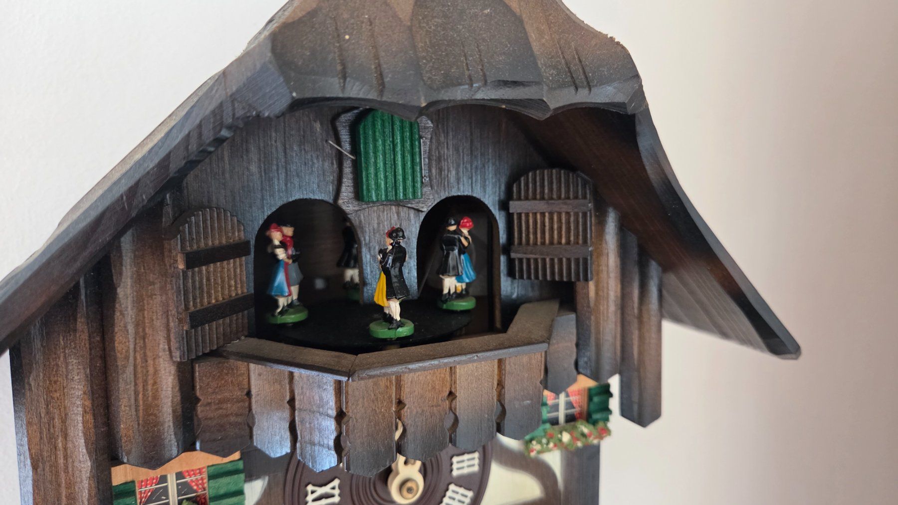 Stand- & Wanduhren: Schweizer Kuckucksuhr mit tanzenden Figuren – Gebraucht aus Kriens von adwi89 2