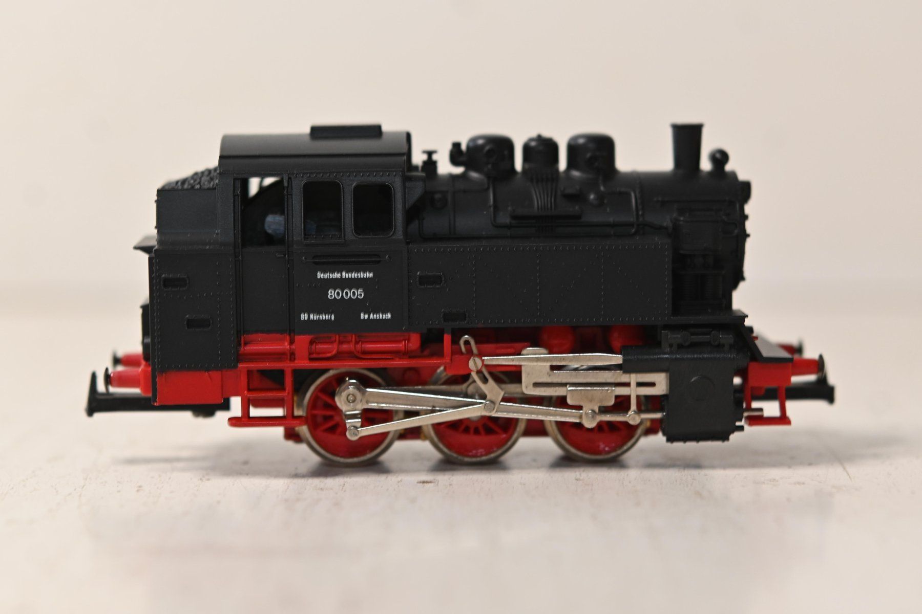 Lima Modelleisenbahnen: Lima BR 80 H0/DC läuft – Gebraucht aus Laupen ZH von Zmoewe 5