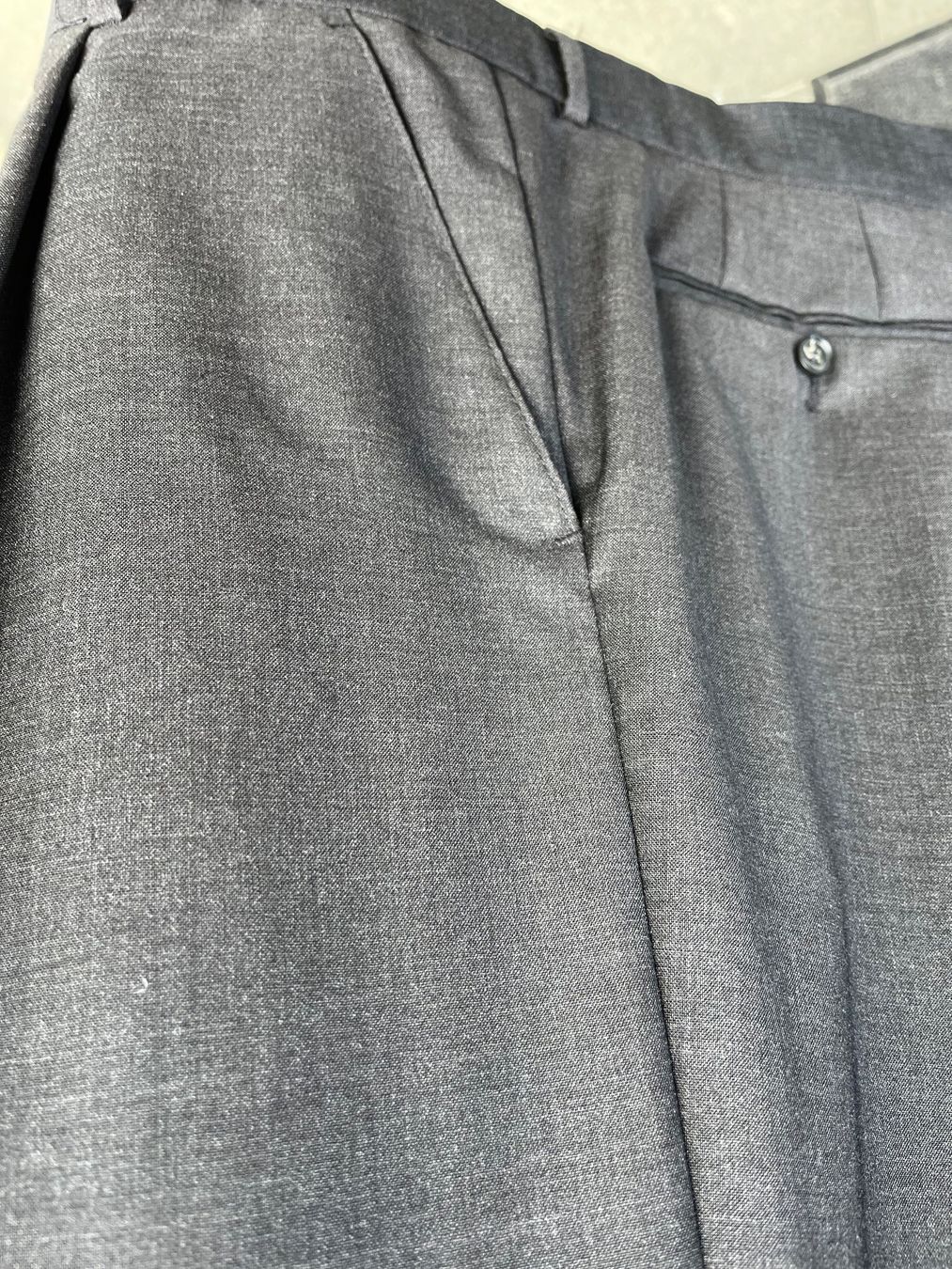 Kleiderpakete: Hose + jacket blau+graue Strellson Hosen Grösse 56 – Gebraucht aus Spiegel b. Bern von Burdicrew 2