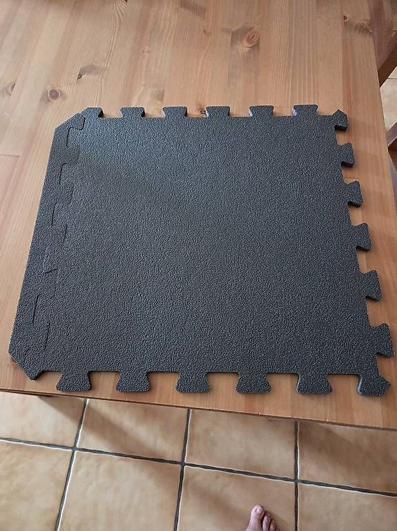 Tapis de sol: Aménagement pour sol – D'occasion à Chavornay par lau_swv5