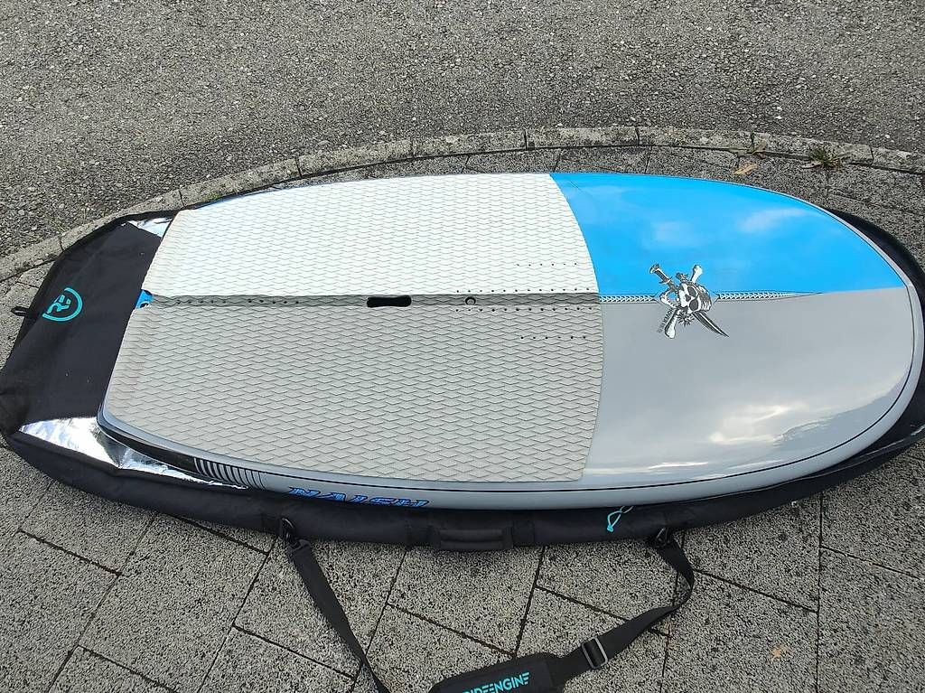 Planches de surf: Wingfoilboard Naish  – D'occasion à Einigen par Snagy 2