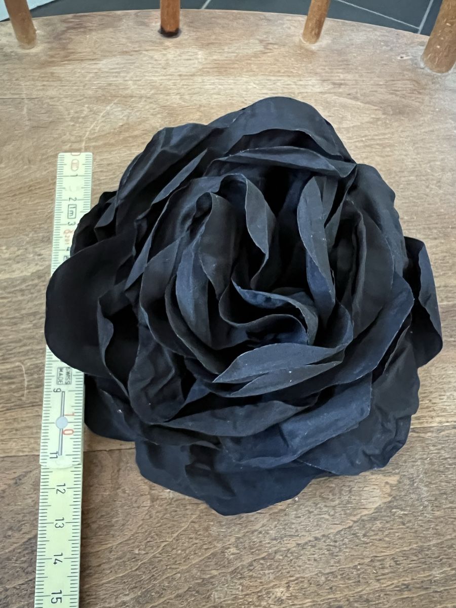 Broschen & Nadeln: Schwarze Blumen Brosche oder Haarschmuck – Neu (gemäss Beschreibung) aus Inwil von 27sonnenschein 3