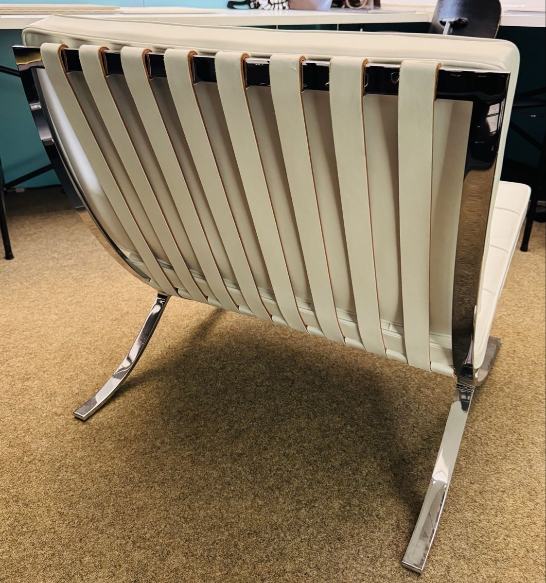 Knoll Poltrone: Knoll Barcelona Chair – Usato da Luzern venduto da liederli 9